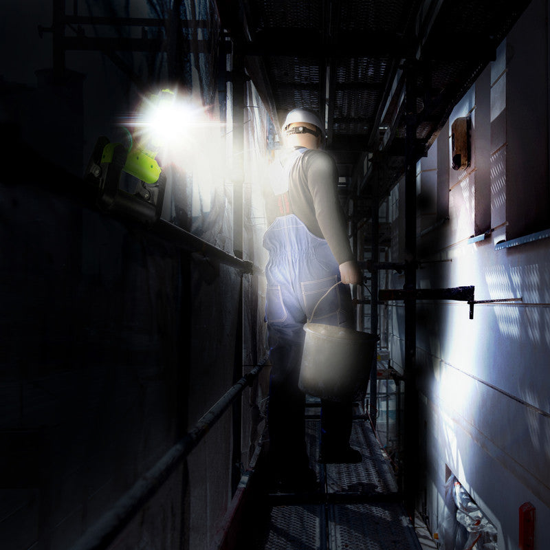 Luceco Rechargeable Clamp Worklight IP54 9W 900lm