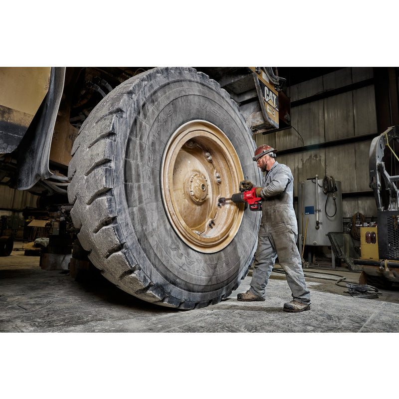 Milwaukee M18 ONEFHIWF1D-121C ONE-KEY FUEL High Torque Impact Wrench D-Handle Long Anvil 1" Friction Ring 1 x 12.0Ah