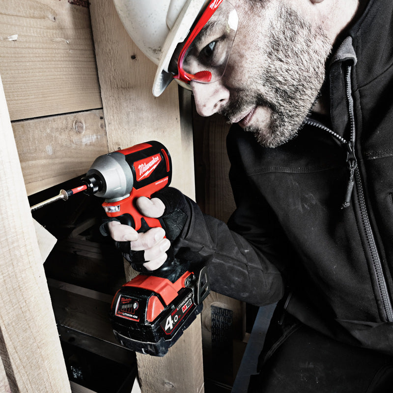 Milwaukee M18CBLID-402C Compact Brushless Impact Driver 2 x 4.0Ah