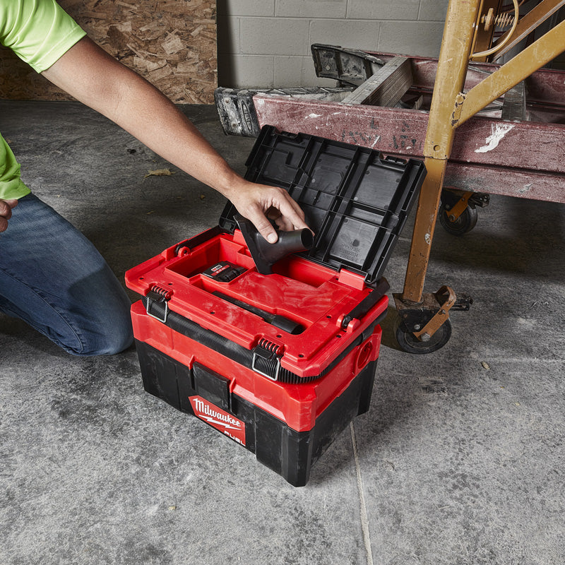 Milwaukee M18FPOVCL-0 FUEL PACKOUT Wet/Dry Vacuum Body only
