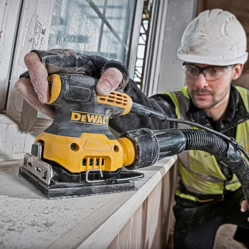 DeWalt DWE6411-GB 230W 1/4 Sheet Sander 240V