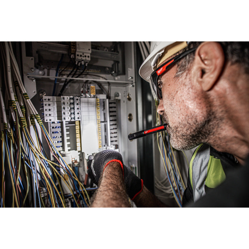 Milwaukee IRPL250 TRUEVIEW Internal USB Rechargeable Penlight 250L Kit