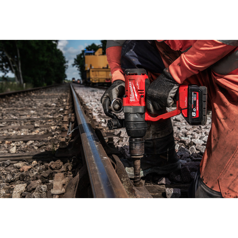Milwaukee M18 ONEFHIWF1-802X ONE-KEY FUEL High Torque 1" Impact Wrench with Friction Ring 2 x 8.0Ah