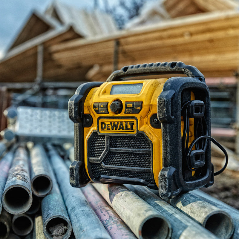 DeWalt  DCR020-GB 18V XR Compact Digital DAB Radio 240V/14.4V/18V