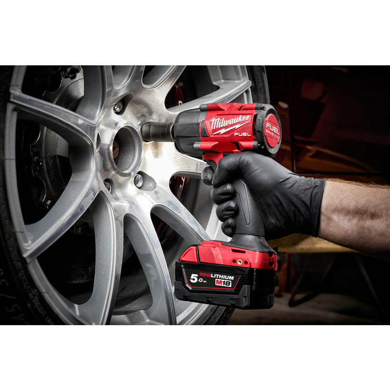 Milwaukee M18 FMTIW2F38-502X FUEL Mid Torque Impact Wrench 3/8" 2 x 5.0Ah