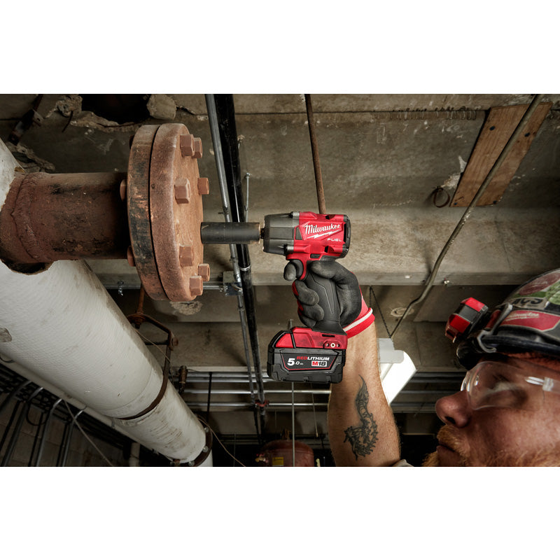 Milwaukee M18 FMTIW2F38-502X FUEL Mid Torque Impact Wrench 3/8" 2 x 5.0Ah