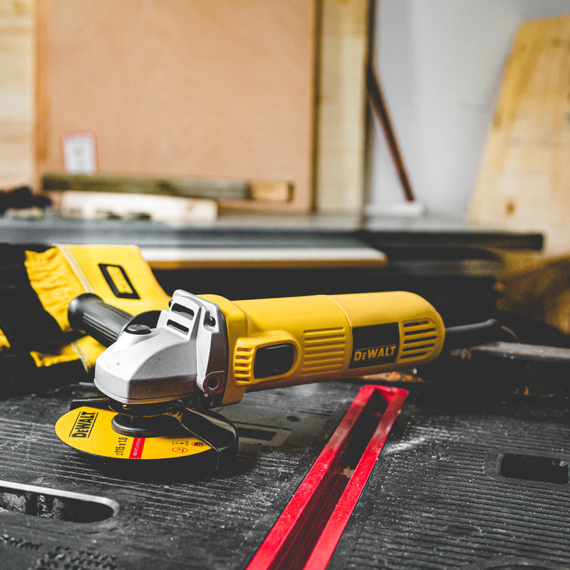DeWalt DWE4016-GB 730W 115mm Angle Grinder 240V