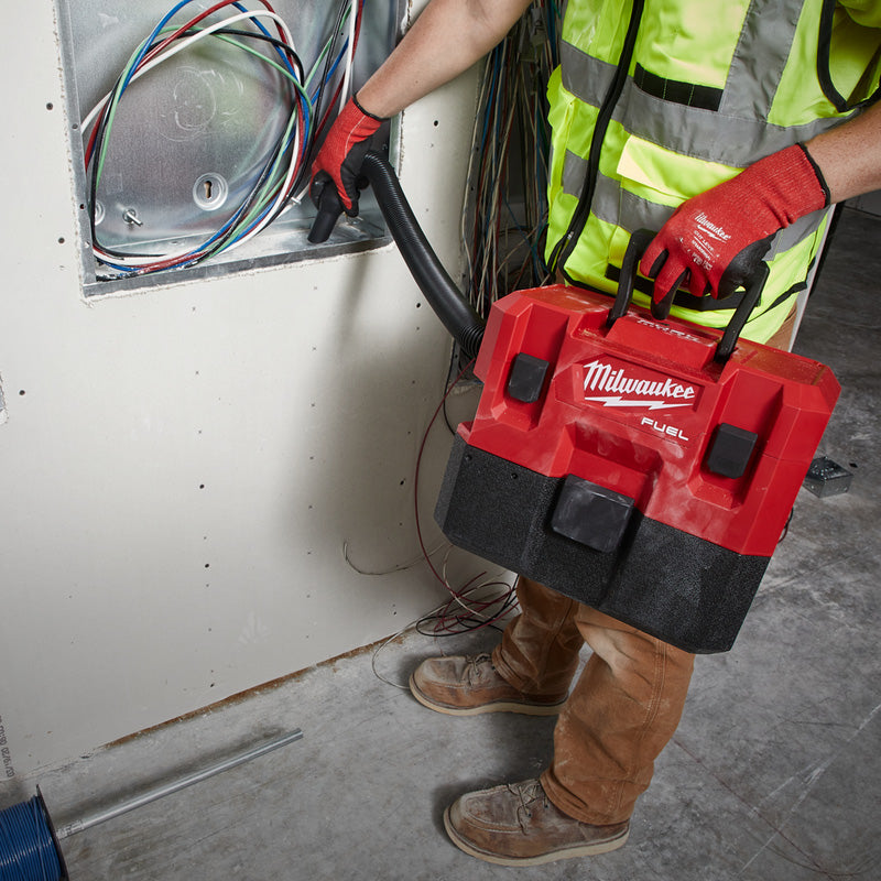 Milwaukee M12 FUEL Wet/Dry Vaccum Body only