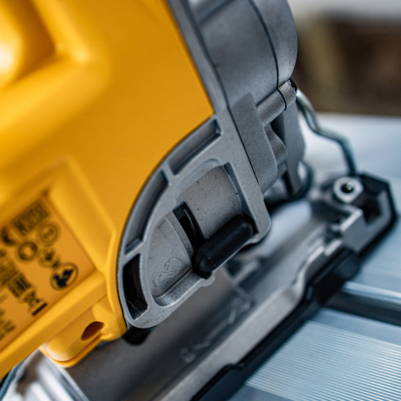 DeWalt DCS331N-XJ 18V XR Cordless Jigsaw Body Only