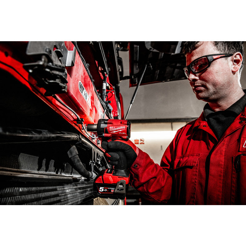 Milwaukee M18 FIW2F12-502X Gen 3 FUEL Compact Impact Wrench w/ 1/2" Friction Ring 2 x 5.0Ah