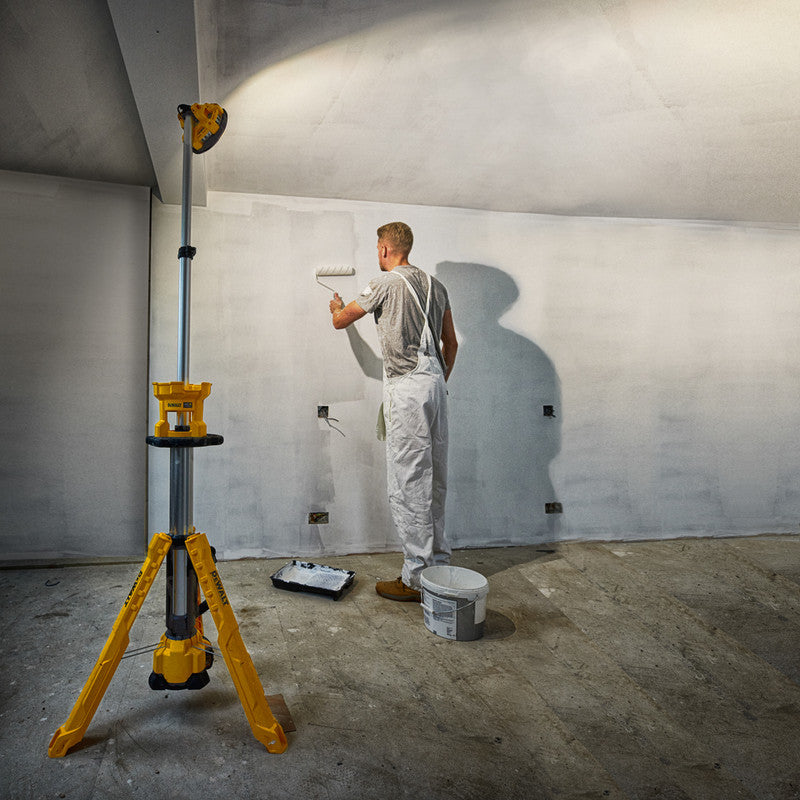 DeWalt DCL079-XJ 18V XR LED Tripod Light Body Only