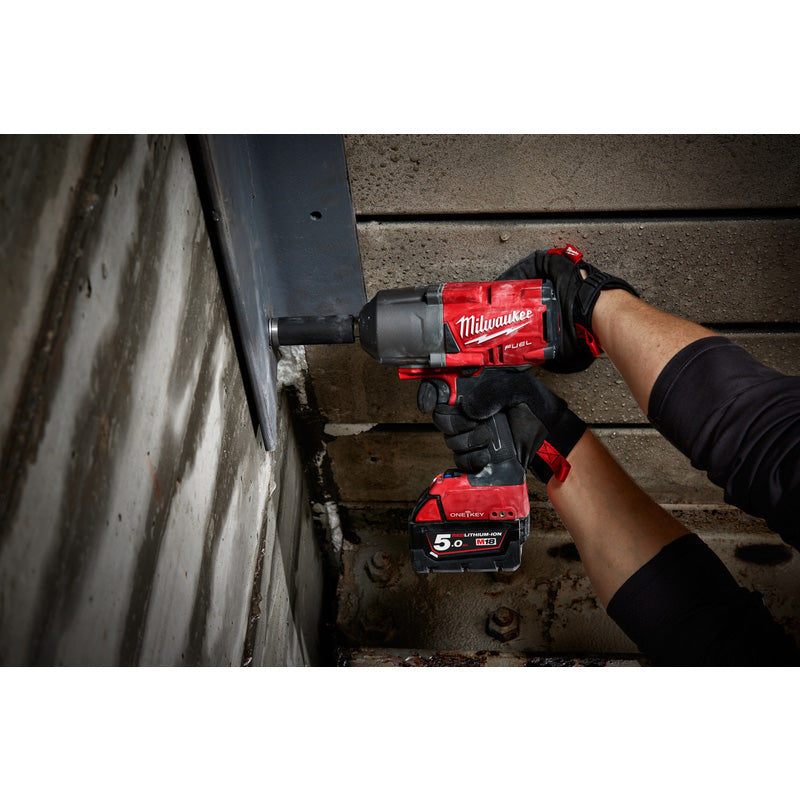 Milwaukee M18 ONEFHIWF34-502X ONE-KEY FUEL High Torque 3/4" Impact Wrench with Friction Ring 2 x 5.0Ah